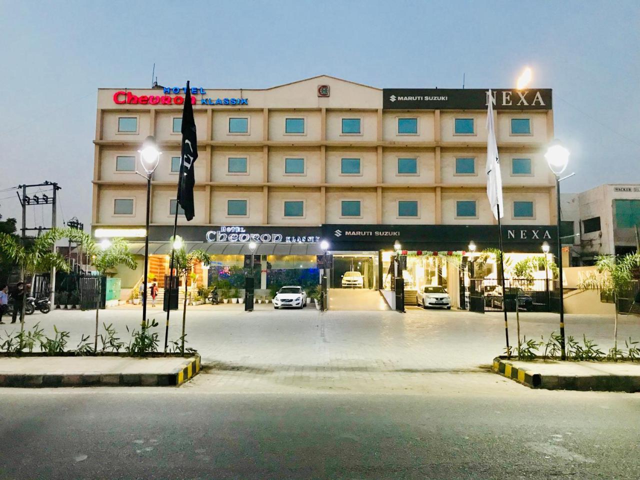 Hotel Chevron Klassik Ludhijána Exteriér fotografie